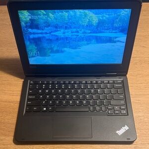 Lenovo ThinkPad 11e Gen 5 (11") 20LQS06T00 Laptop for students